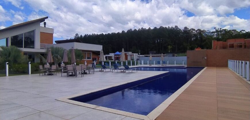 Terreno no Condomínio Villaggio Verde
