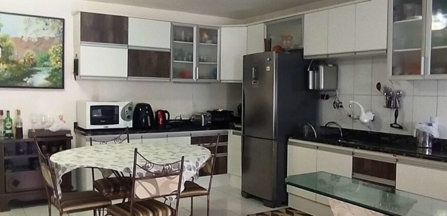 Apartamento no Ed. Felipe Schmidt