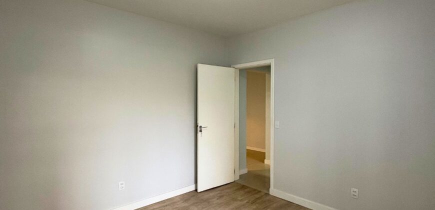 Apartamento no Ed. Serrano