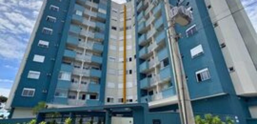 Apartamento no Ed. Lovere
