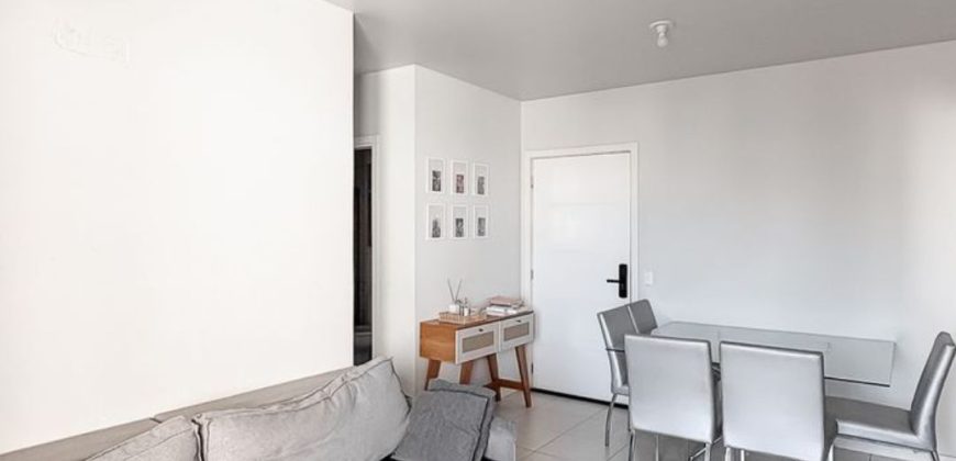 Apartamento semimobiliado
