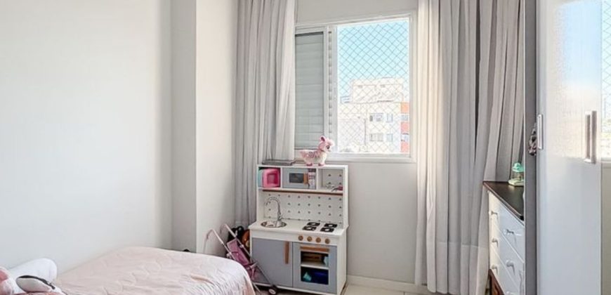 Apartamento semimobiliado