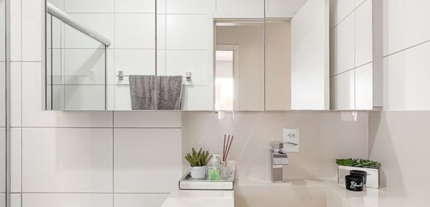 Apartamento semimobiliado