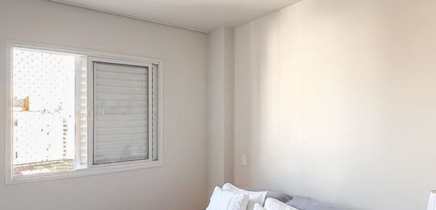 Apartamento semimobiliado