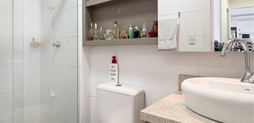 Apartamento semimobiliado