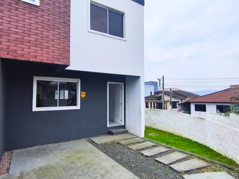 Casa geminada bairro Laranjinha | Criciúma